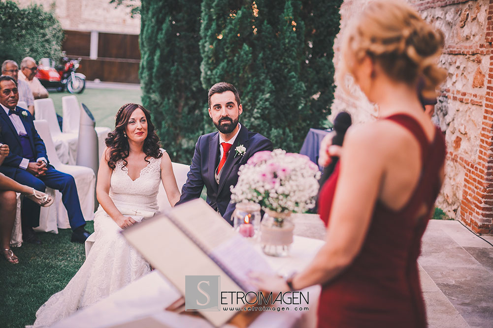 boda_ceremonia_civil_parador_de_alcalá_de_henares-setroimagen-rubenynuria-072